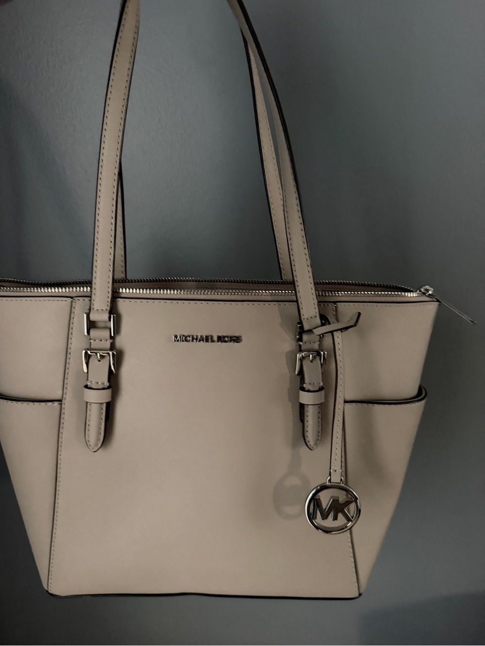 NWT Michael Kors Charlotte Large Top Zip Tote — Pearl Grey